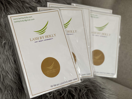 LASH BY HOLLY PRE-MADE HAND MADE LASH FANS- MIX LENGTHS 9-15MM. 600 FANS/TRAY FOR 3D, 4D, 5D, 6D, 7D, 8D. 500 FANS/TRAY FOR 10D (7D)